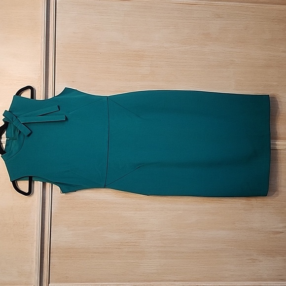 Maggy London Dresses & Skirts - Nwot Maggy London Women's Sleevless Midi Seath Dress Teal SZ 8
